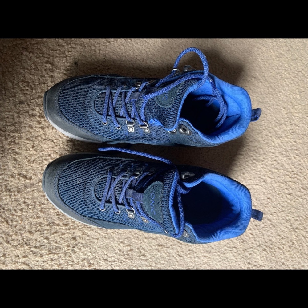 Vionic hiking boots